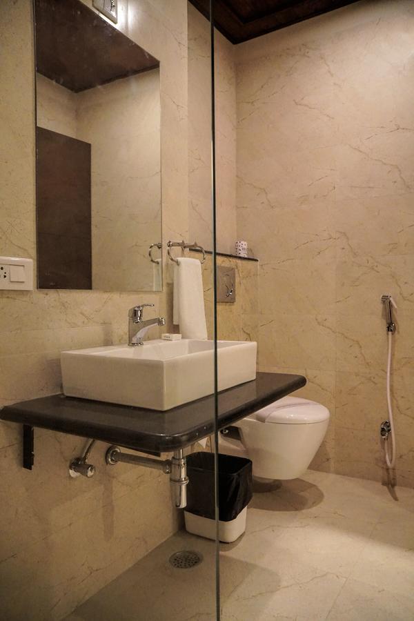 Admire Inn By Tgi Udaipur Ngoại thất bức ảnh