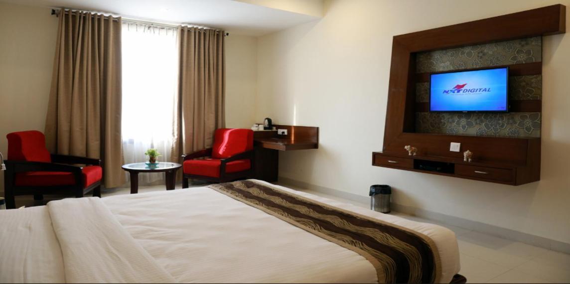 Admire Inn By Tgi Udaipur Ngoại thất bức ảnh